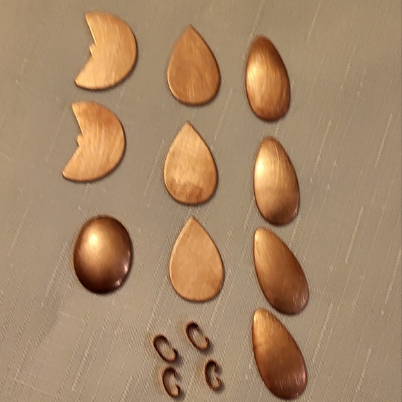 10 small enamelling copper blanks with 4 copper connector links - Picture 13 of 13